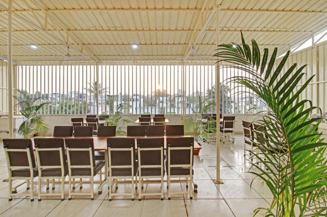 Treebo Krishna Regency Isbt Bus Stop Bhopal Buitenkant foto